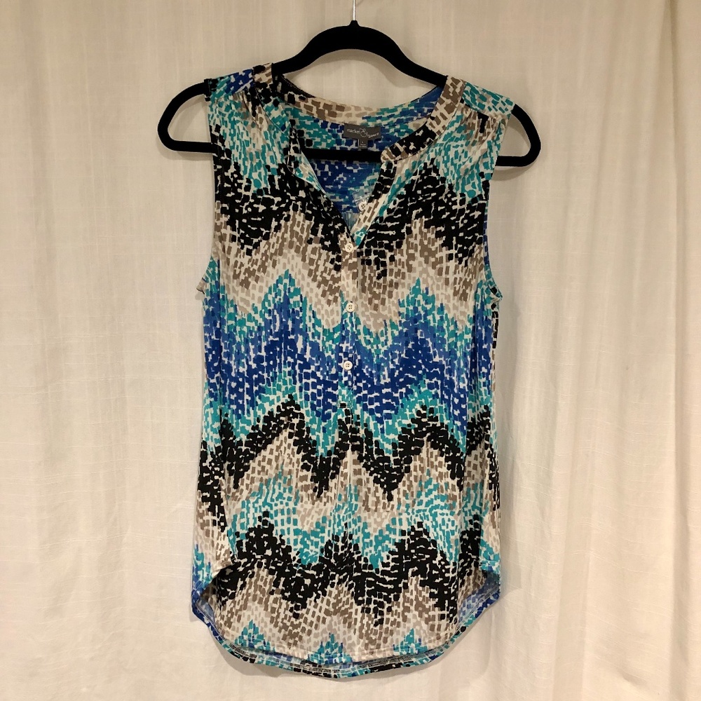 Sleeveless Henley Neck Splashy Chevron Blouse
